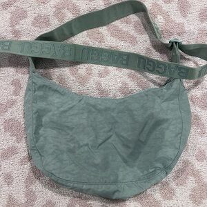 Baggu Women's Crescent Bag in Sea Foam Green x Urban Outfitters Exclusive